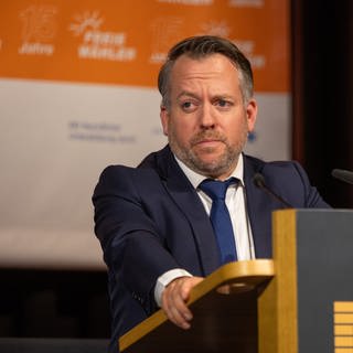 Stephan Wefelscheid, Landesvorsitzender der Freien Wähler (Archivbild). Nun erklärt er seinen Rückzug vom Parteivorsitz des Landesverbands RLP zum Jahresende. 