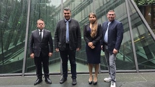 Die verbliebenen Mitglieder der Freie Wähler-Landtagsfraktion - Stephan Wefelscheid, Helge Schwab, Lisa-Marie Jeckel und Patrick Kunz (v. li.) - haben beim rheinland-pfälzischen Landtag die Anerkennung einer Parlamentarischen Gruppe beantragt. 