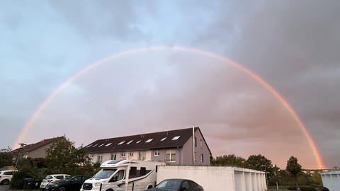 Regenbogen über Kaiserslautern, geknipst von Userin Daniela Köhler