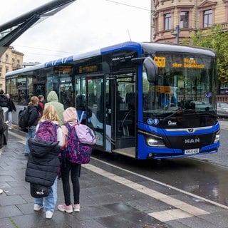 Im Öffentlichen Nahverkehr in Rheinland-Pfalz sollen bis zu zehn Prozent der Busfahrten wegfallen. 