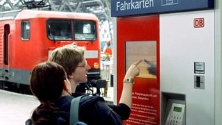 Ab 15. Dezember gilt der neue Fahrplan der Deutschen Bahn. Für Langstreckenreisende aus Rheinland-Pfalz gibt es einige attraktive Neuerungen. Aber auch angehobene Preise. Ab 16. Dezember können Tickets für Züge des neuen Fahrplan gekauft werden.