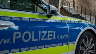 Die Frau, die ihr Baby in einem Feriendorf in Thüringen zurückgelassen hatte, ist laut Polizei in Rheinland-Pfalz aufgetaucht.