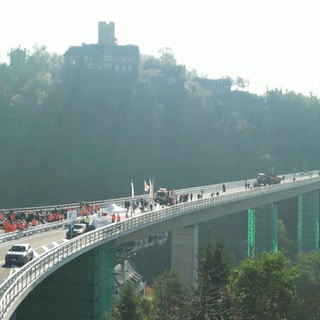 Die Lahnbrücke ist wieder für den Verkehr frei