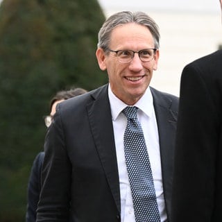 Jörg Kukies (SPD), zukünftiger Bundesminister der Finanzen, kommt zum Bundespräsidenten ins Schloss Bellevue.