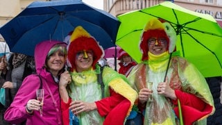 An Fastnacht kann auch das schlechte Wetter die Feierlaune nicht trüben. 