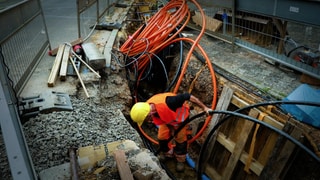 Report Mainz berichtet von systematischer Ausbeutung ausländischer Bauarbeiter beim Glasfaserausbau.