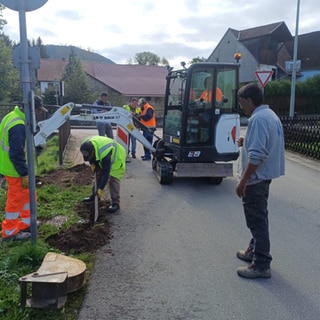 Die beiden Bolivianer Vicente und Jaime Zurita haben auch in Hinzweiler (Kreis Kusel) Glasfaser verlegt.