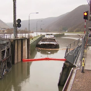 Die durch einen Unfall zerstörte Mosel-Schleuse in Müden im Kreis Cochem-Zell  