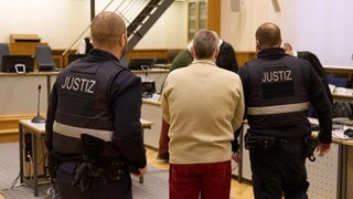 Im Prozess in Koblenz um Pläne für einen Umsturz und die Entführung von Gesundheitsminister Karl Lauterbach hat die Anklage hohe Haftstrafen gefordert.