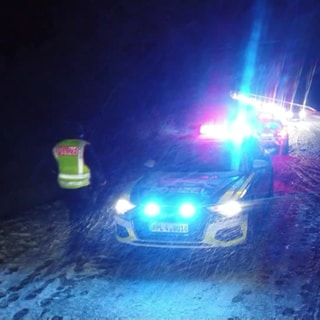 Bei Schnee und Eis kam es im Hunsrück zu mehreren Unfällen auf den glatten Straßen.