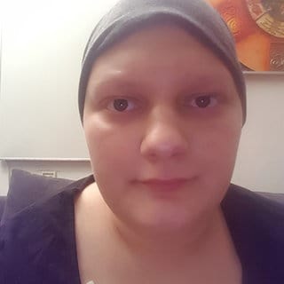 Nina Jäger nach ihrer achten Chemotherapie Ende 2019. Heute ist die Frau aus Kaiserslautern geheilt. 