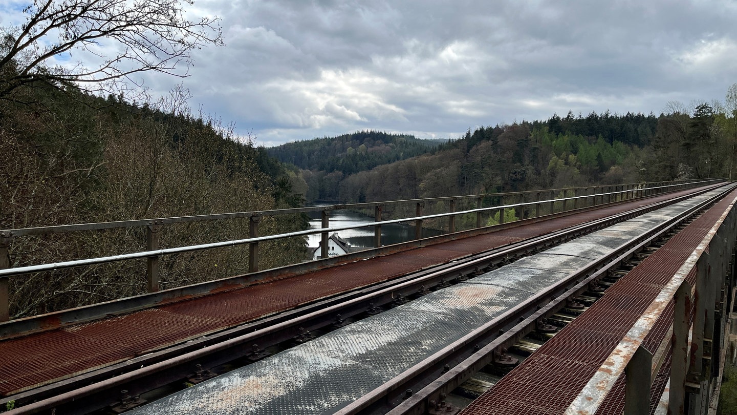 Reaktivierung: Stillgelegte Bahnstrecken Der Westpfalz Geprüft - SWR ...