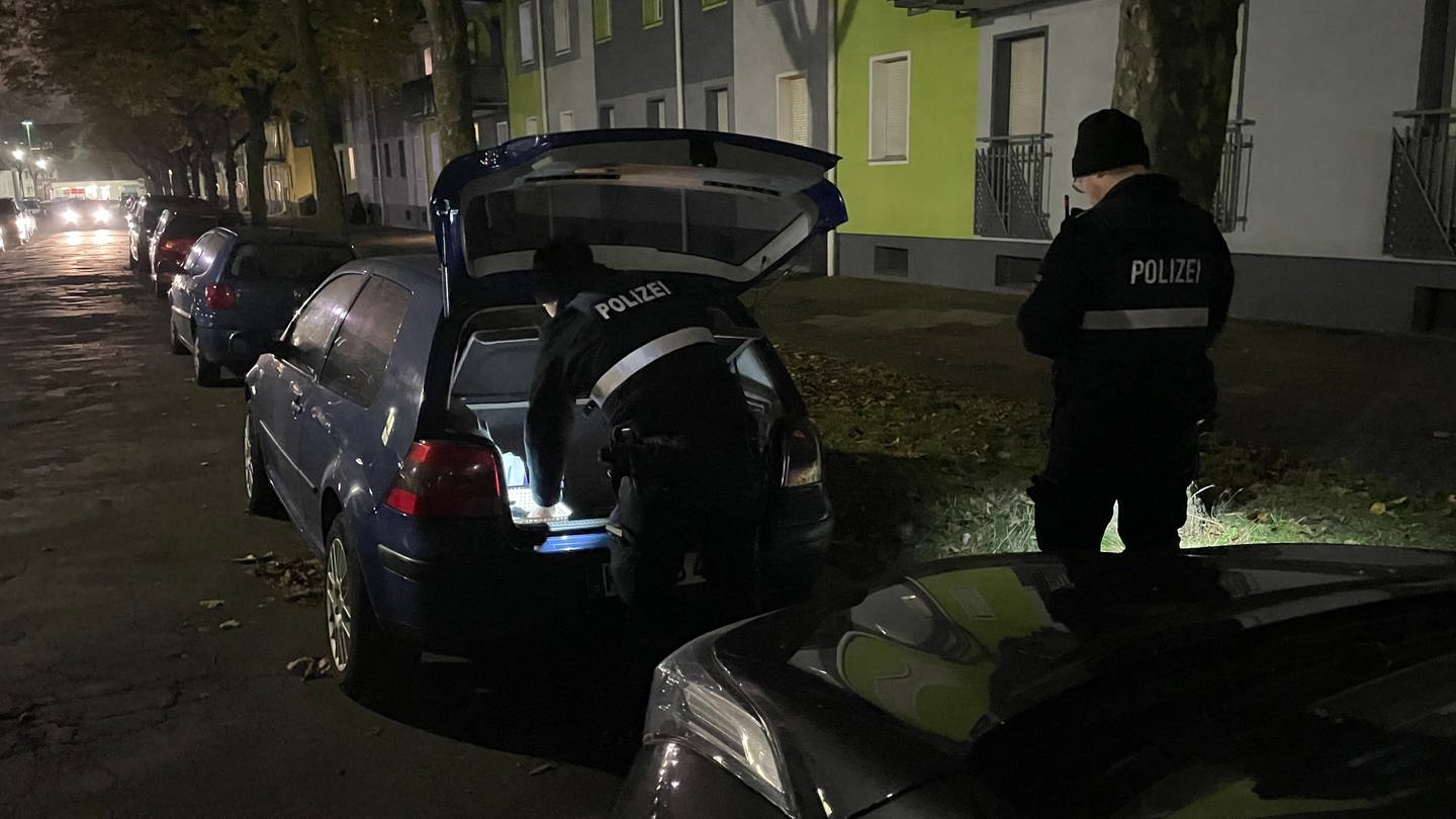 Polizei Kaiserslautern sucht Autokratzer - SWR Aktuell