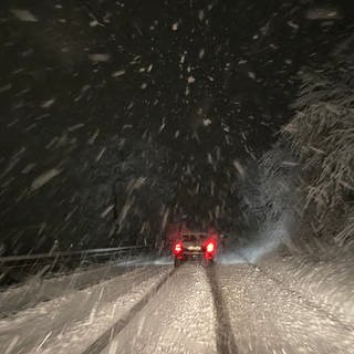 Schneefall im Bereich Otterbach (LK Kaiserslautern)