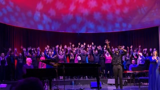 Afrikanischer Gospel und gefühlfolle Gospelsongs bringt der Westpfalz-Gospel-Workshop-Chor in der Fruchthalle Kaiserslautern auf die Bühne. 
