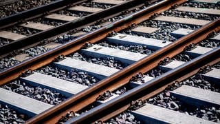 Die Bahnstrecke zwischen Neustadt und Kaiserslautern wird gesperrt - wegen Bauarbeiten an den Schienen