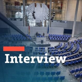 Stühle im Bundestag in Berlin