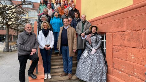 40 Menschen interessieren sich für die Stadtführerausbildung in Kirchheimboolanden im Donnersbergkreis.