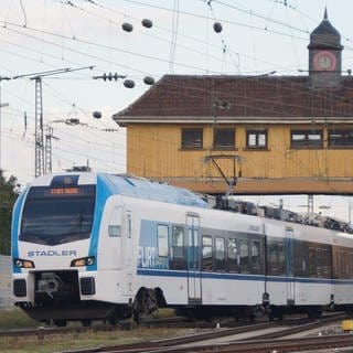 So schaut er aus: der neue Hybrid-Zug, der künftig auf den Gleisen im Westen der Pfalz unterwegs sein soll.
