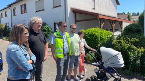 Der Unternehmer, der in Zweibrücken die Siebenpfeifferstraße gekauft hat, hat sich erstmals mit Anwohnern getroffen.