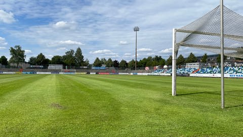 Vor 17 Jahren hatte der FK Pirmasens in seinem Stadion auf der Husterhöhe den SV Werder Bremen aus dem DFB-Pokal geworfen. 