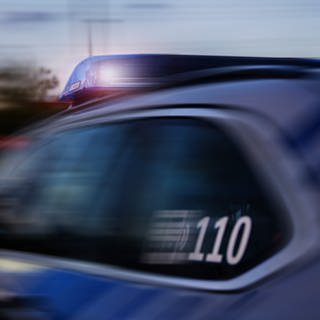 Exhibitionist belästigt Seniorin in Kusel: Die Polizei sucht Hinweise