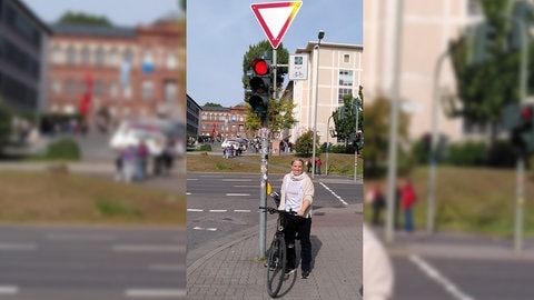 In Kaiserslautern gibt es nun drei grüne Pfeile, damit Radfahrer schneller durch die Stadt kommen.