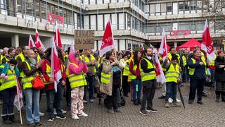 Große Streikaktion mit Demo auf dem Gelände der Uni Kaiserslautern