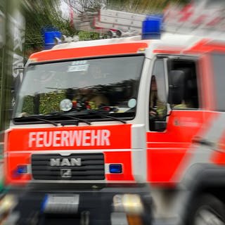 Feuerwehr im Kreis Kaiserslautern im Einsatz: Toter in Steinwenden