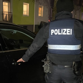 Die Polizei Kaiserslautern kontrolliert offene Autos