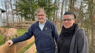 Birgit Strauß (links) und Saskia Gruber sind Kinderdorfmütter im SOS-Kinderdorf Eisenberg.