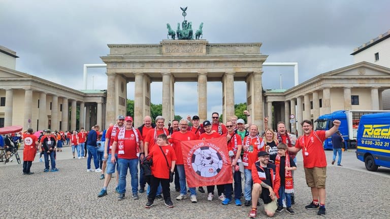 FCK-Fans aus Zweibrücken sind beim DFB-Pokalfinale in Berlin dabei.