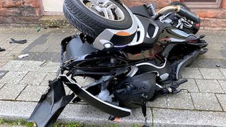 Bei einem Unfall mit einem Trike sind in Kaiserslautern zwei Menschen schwer verletzt worden.