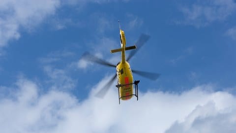 Das verletzte Mädchen wurde nach dem Unfall beim Brezelfest in Speyer von einem Rettungshubschrauber in ein Krankenhaus geflogen.
