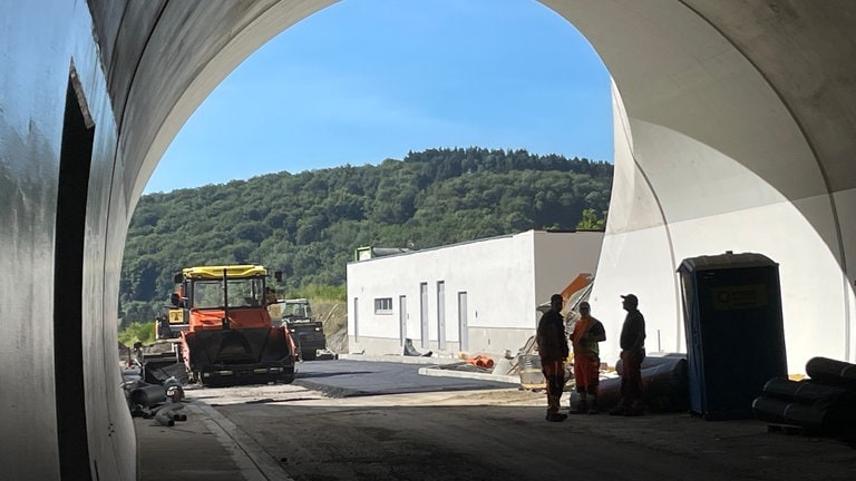 Der Tunnel Imsweiler im Donnersbergkreis soll in gut einem Jahr fertig sein.