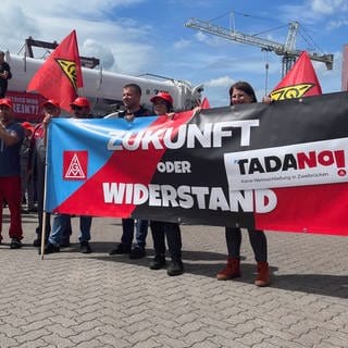 In Zweibrücken bei Tadano streiken die Mitarbeiter erneut.