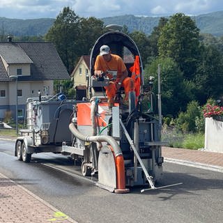 Mit dem Stufenschleifverfahren zum schnellen Internet in der Südwestpfalz.