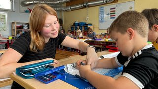 Laura Krauß in ihrer ersten Woche als Referendarin an der Grundschule in Mackenbach.