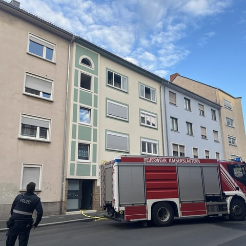 In Kaiserslautern hat es in einem Mehrfamilienhaus in der Rudolf-Breitscheid-Straße gebrannt.