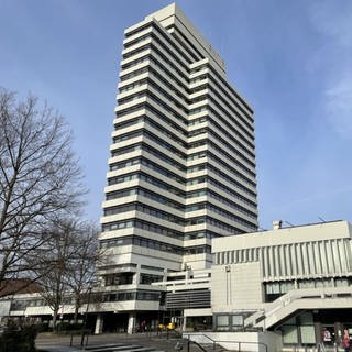 Das Rathaus in Kaiserslautern. Hier am Vorplatz wird der Konsum von Cannabis verboten.