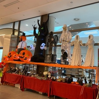 Der Halloweenstore von Gabi Christmann auf der Airbase in Ramstein