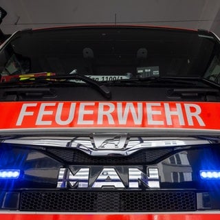 In Pirmasens-Hengsberg brennt es. Anwohner sollen ihr Fenster geschlossen halten.