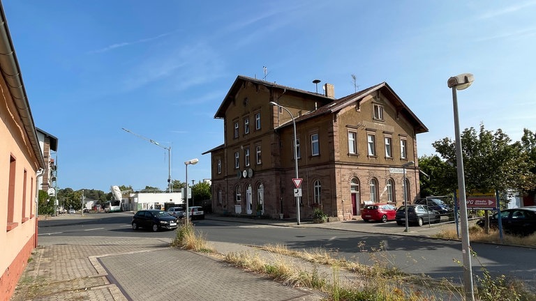 Historische Gebäude in Kircheimbolanden: Der Alte Bahnhof.