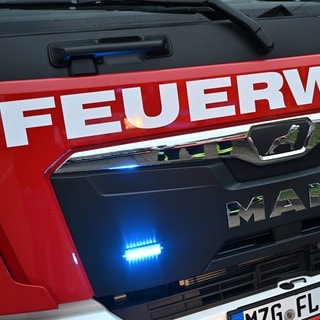 Die Feuerwehr ist am Donnerstag wegen der Rauchentwicklung in einer Firma in Siegelbach ausgerückt.