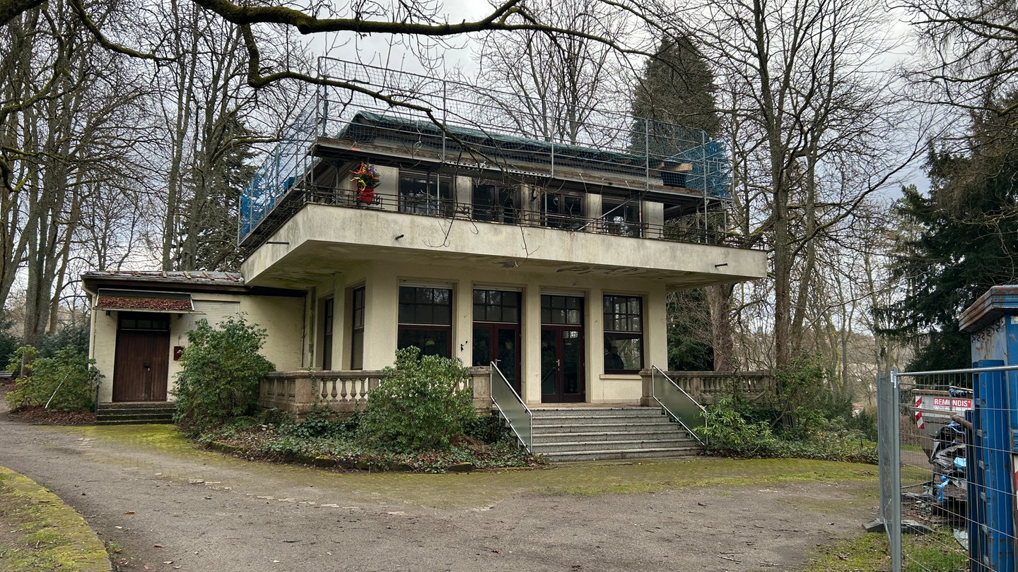 Die Sanierung der historischen Villa im Neufferpark Pirmasens schreitet voran.