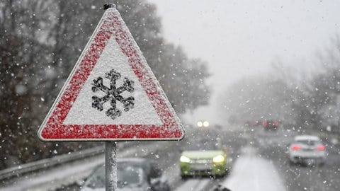 Der Wetterdienst warnt vor Schnee und Glätte in der Westpfalz.