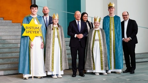 Sternsinger aus Enkenbach beim Kanzler in Berlin