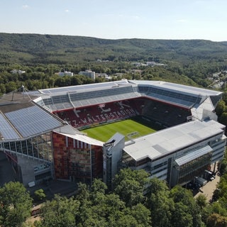 Rund um das Fritz-Walter-Stadion auf dem Betzenberg dürfen während Spielen des FCK nur Anwohner parken.