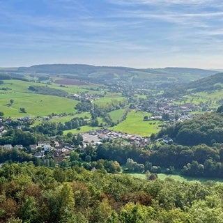 Im Kreis Kusel wird ein neuer Landrat gewählt. Hier ein Blick vom Remigiusberg im Kreis Kusel.  