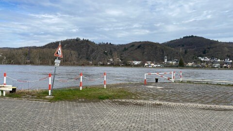 Sanierung B42 Bei Lahnstein: Wie Realistisch Ist Eine Neue Fähre? - SWR ...